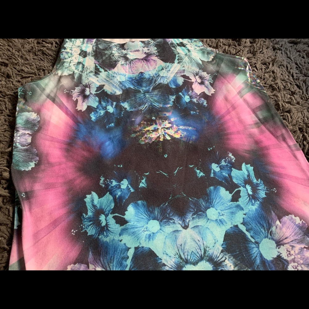 Photo-Real Abstract Tank Top - Small - Picture 2 of 3